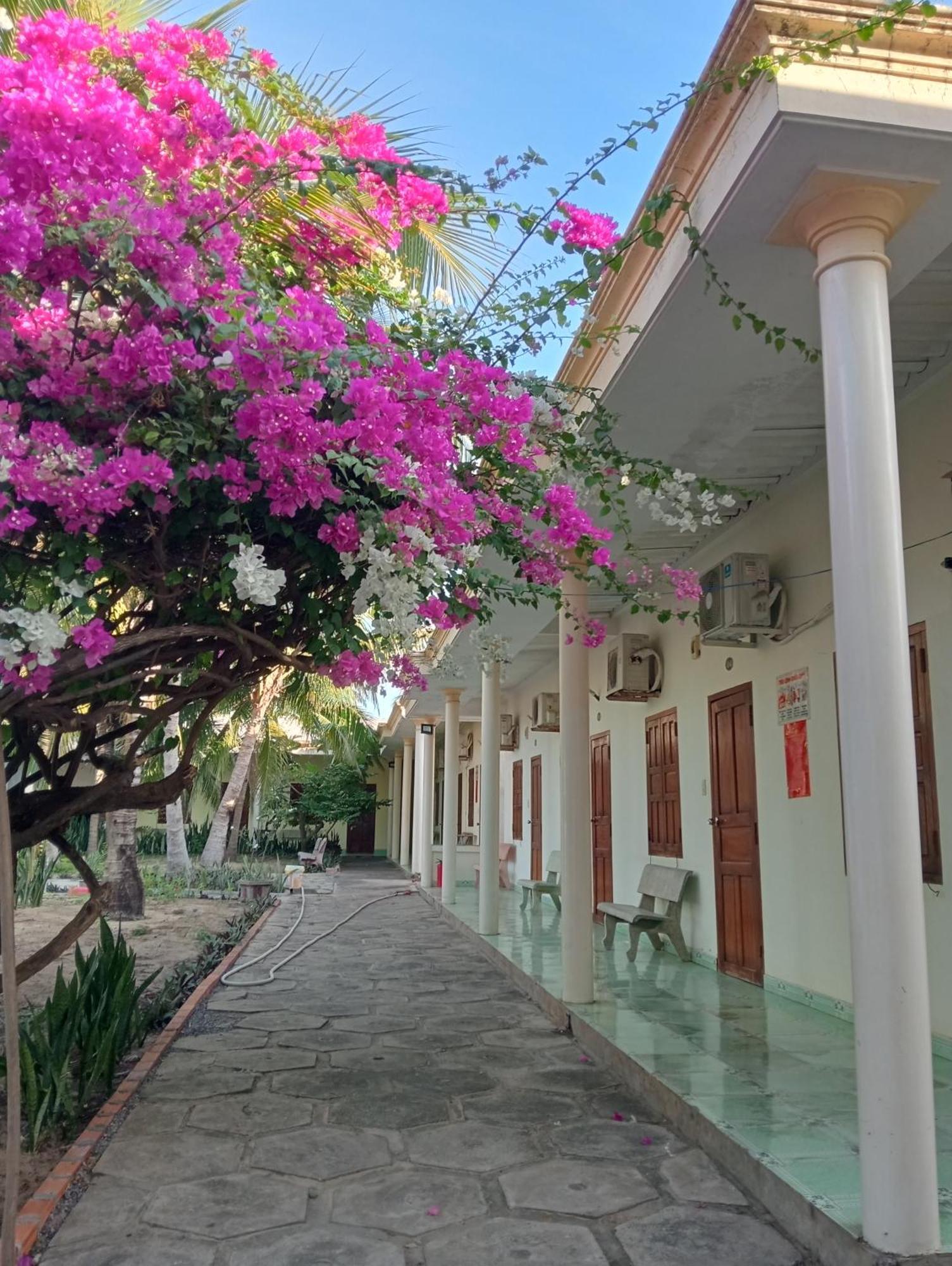 Homestay Nhat Thi Mui Ne Exterior foto